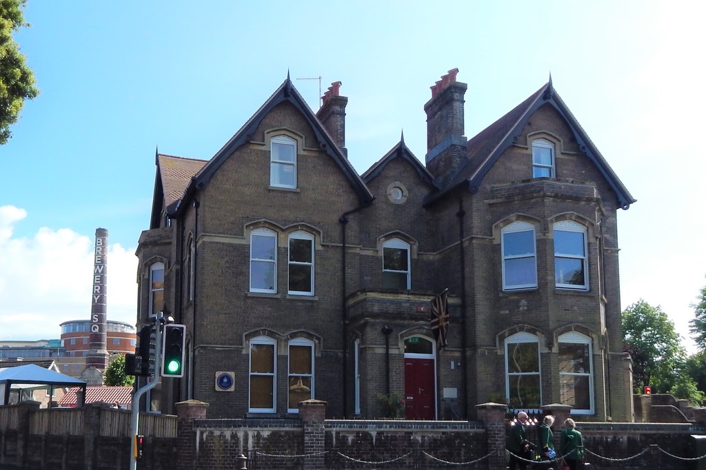 Rowan House, Dorchester Properties Maxgate Properties Dorchester